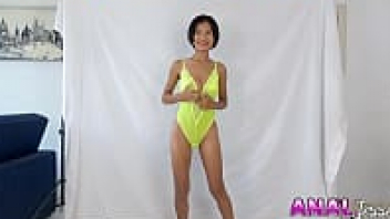 โชว์หี หีสาวเขมร หีสาวผอม หีดำ หีคล้ำ